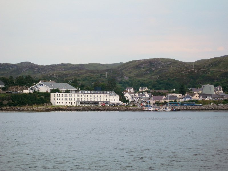 Lochalsh hotel & the Co-op
